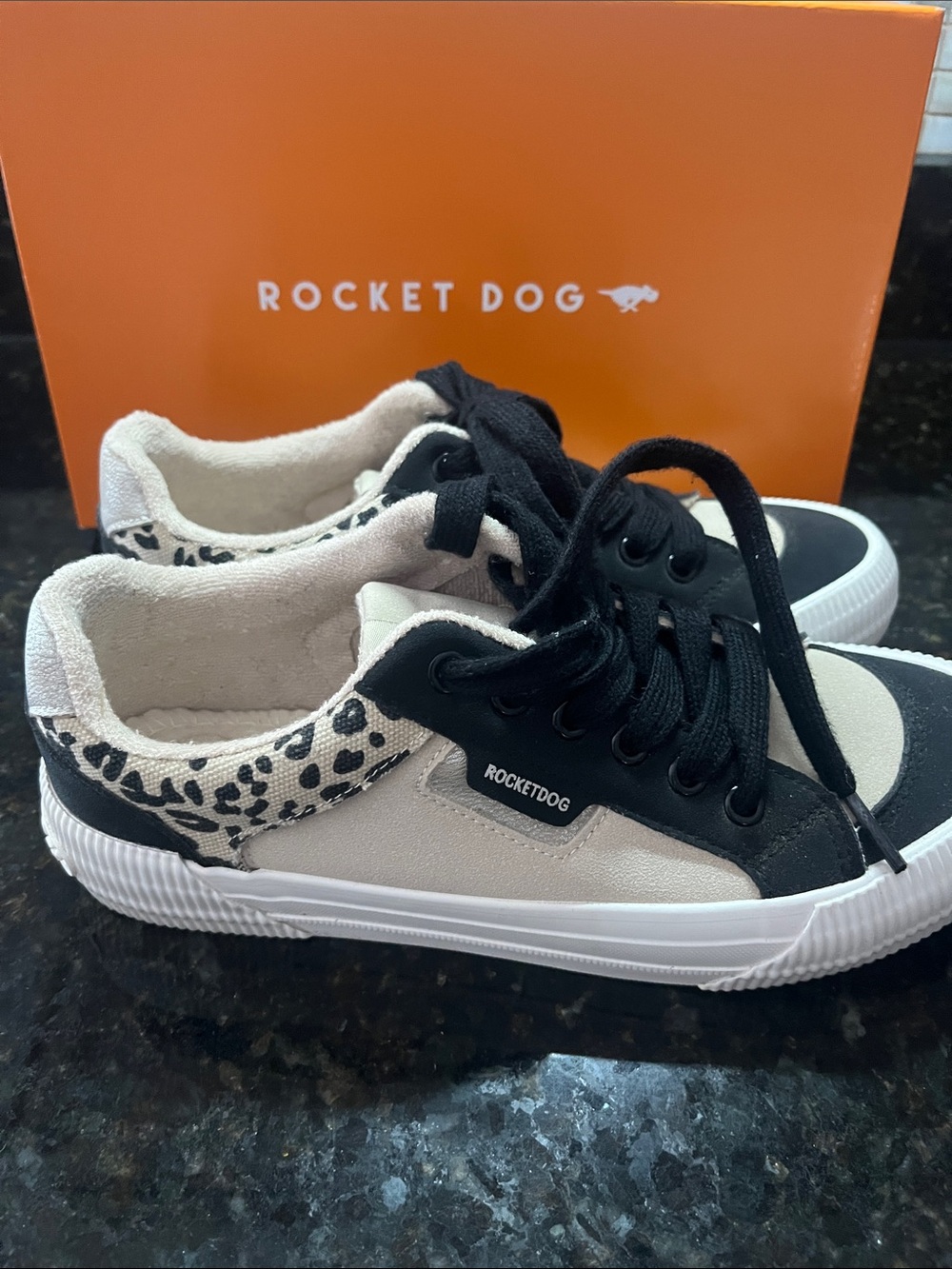 Rocket Dog Misses Black, Cream & Leopard Accent Low-Top Sneakers